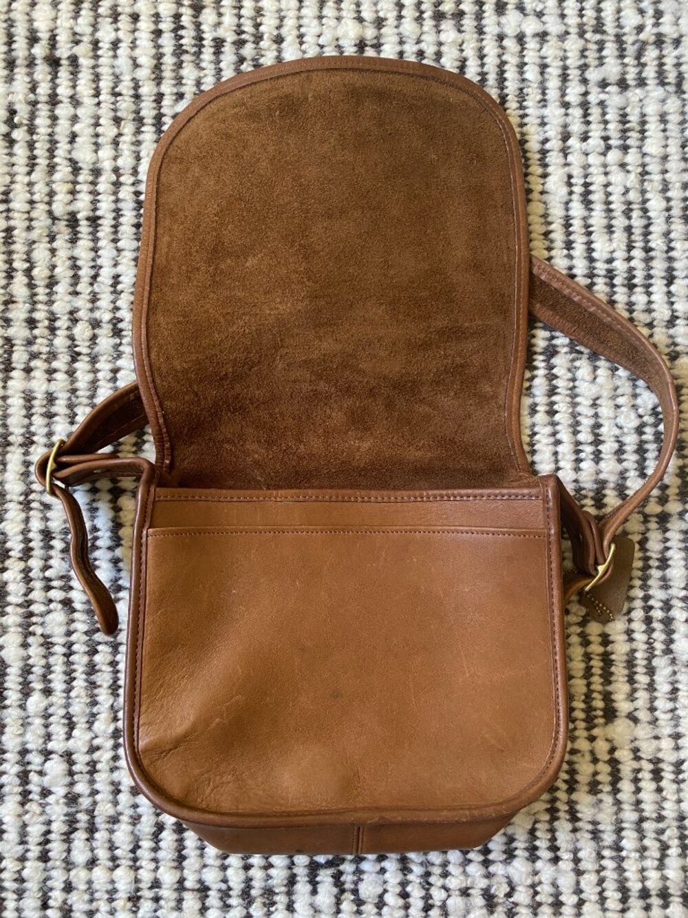 Vintage COACH #9170 NYC Classic Leather Shoulder Bag - Picture 8 of 11